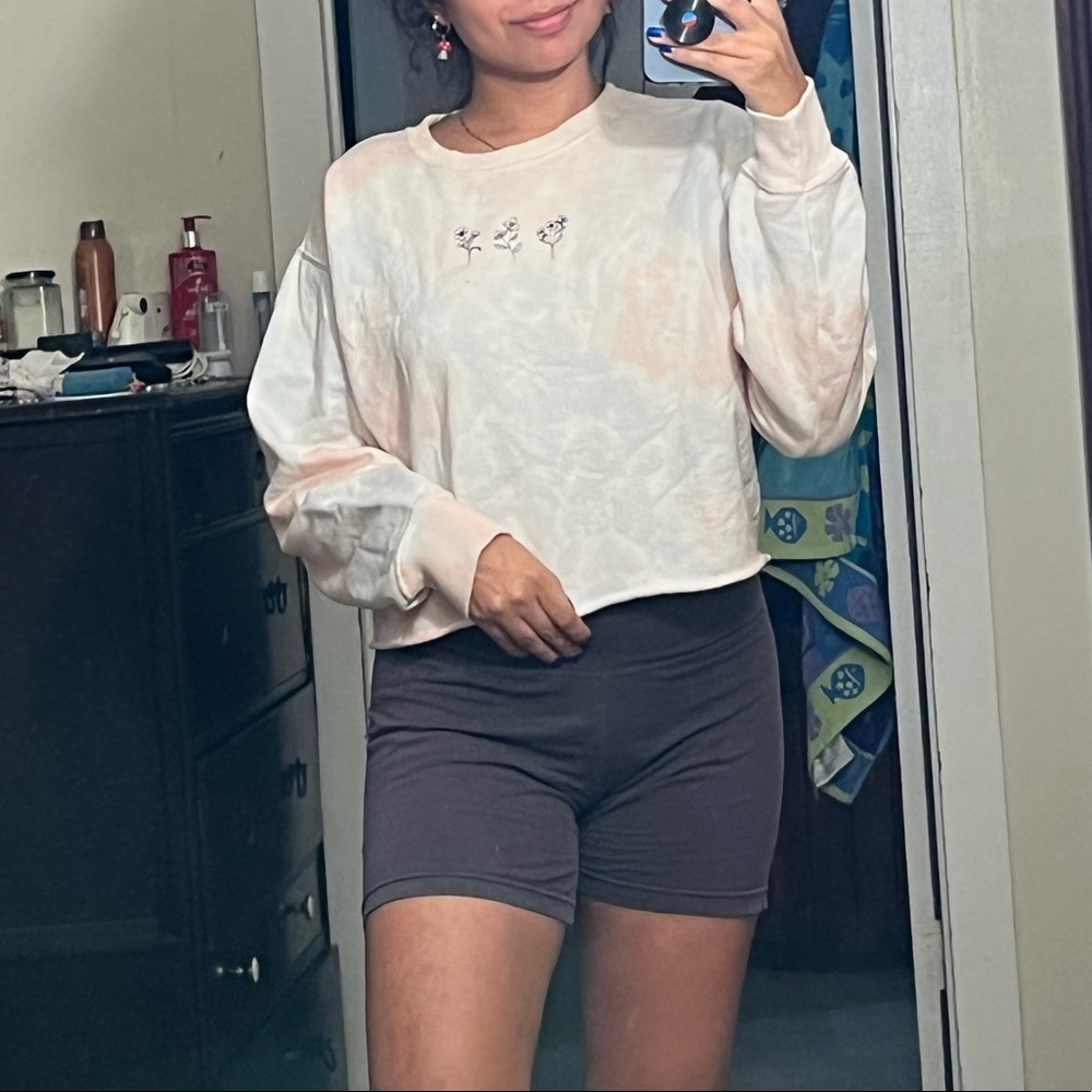tie dye crop sweatshirt